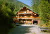 logcabin1.jpg (29439 bytes)