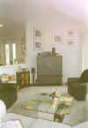 vanlivingroom2.jpg (15542 bytes)